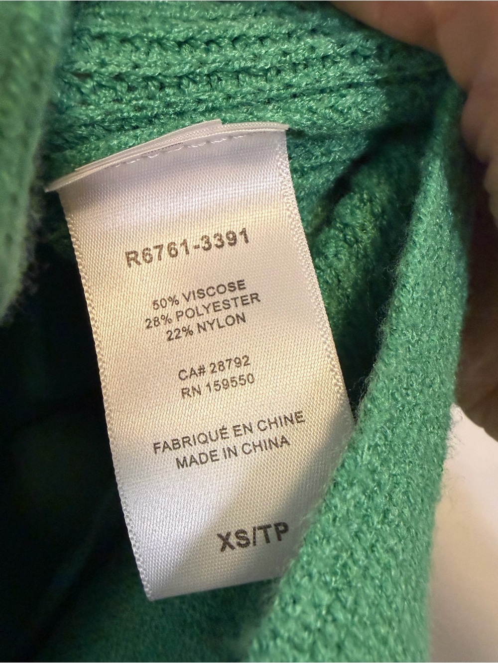 NWT Renuar V-NECK KNIT SWEATER w/ patch pocket in Artichoke Green XS Retail $105 - Picture 9 of 10